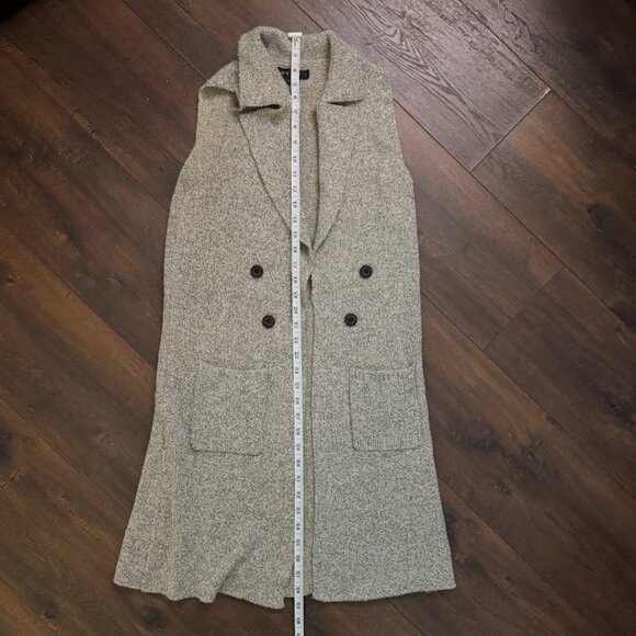 Women's Neutral Long Sweater Vest - Picture 8 of 8